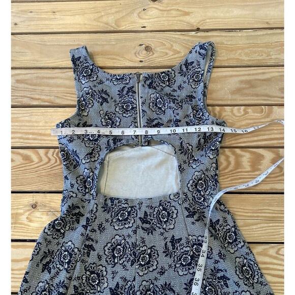 American Eagle Outfitters Floral Cut Out Back Sleeveless Dress Size 0 Black - Picture 6 of 6